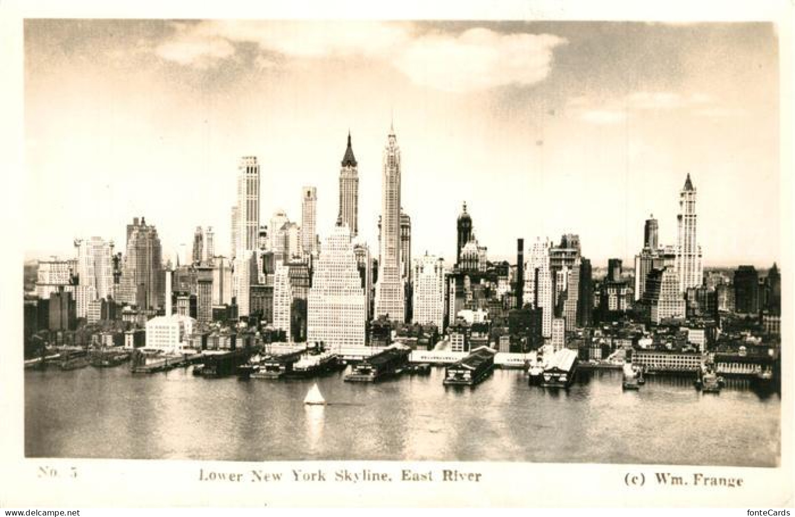 73588846 New_York_City Lower New York Skyline East River - Andere & Zonder Classificatie