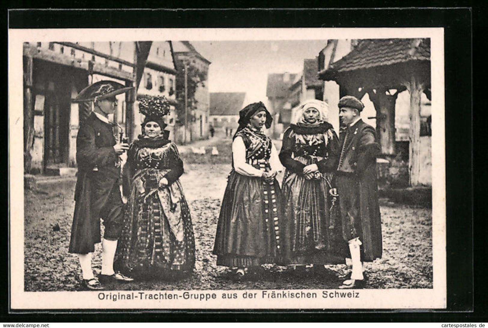 AK Junge Menschen In Trachten Aus Der Fränkischen Schweiz  - Costumes