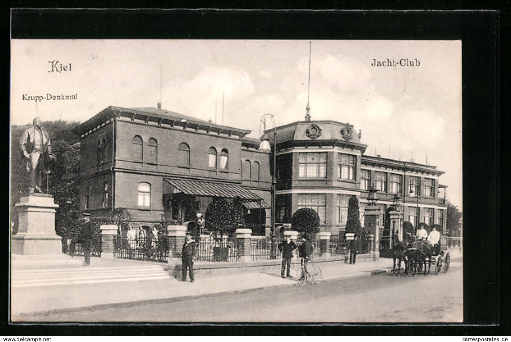 AK Kiel, Strassenpartie Mit Krupp-Denkmal Und Jacht-Club  - Kiel