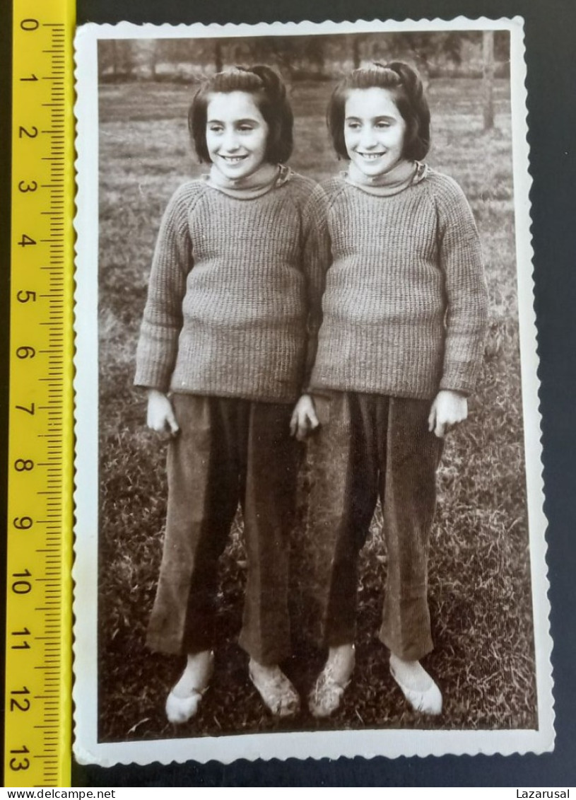 #15   Anonymous Persons  - Enfant Child - Girl , Fille - Twins - Personnes Anonymes