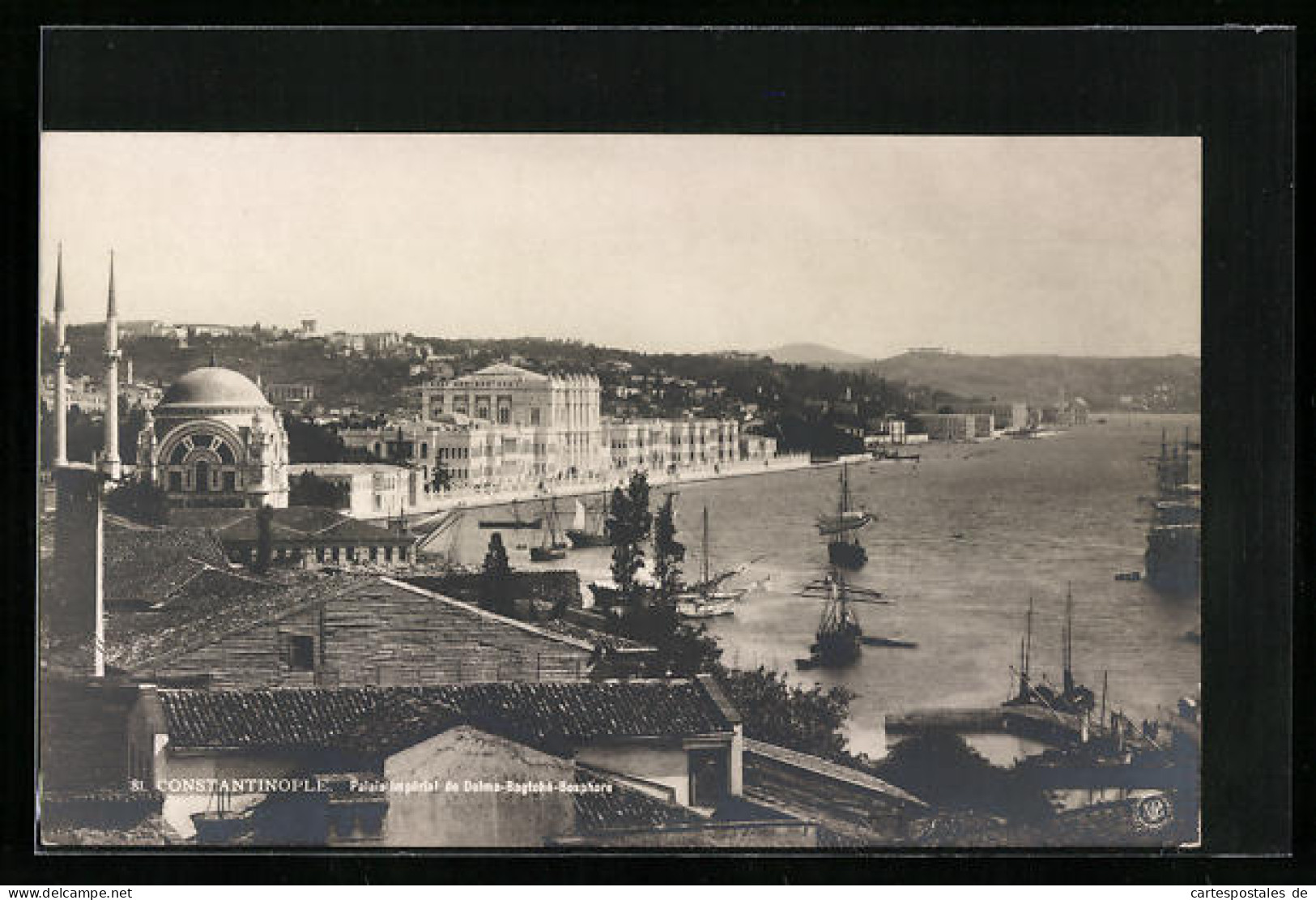 AK Constantinople, Palais Impèrial De Dolma-Bagtchè-Bosphore  - Turquie