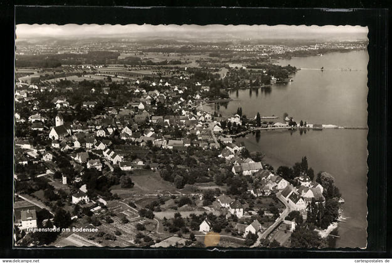 AK Immenstaad Am Bodensee, Totalansicht Vom Flugzeug Aus, Fleck Am Unteren Rand  - Autres & Non Classés