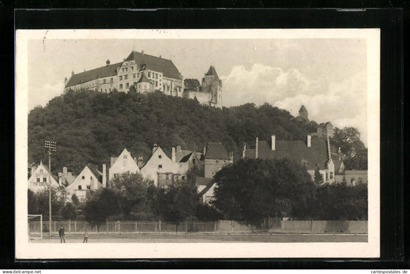 AK Landshut, Blick Auf Schloss Trausnitz Von Den Grieserwiesen  - Landshut