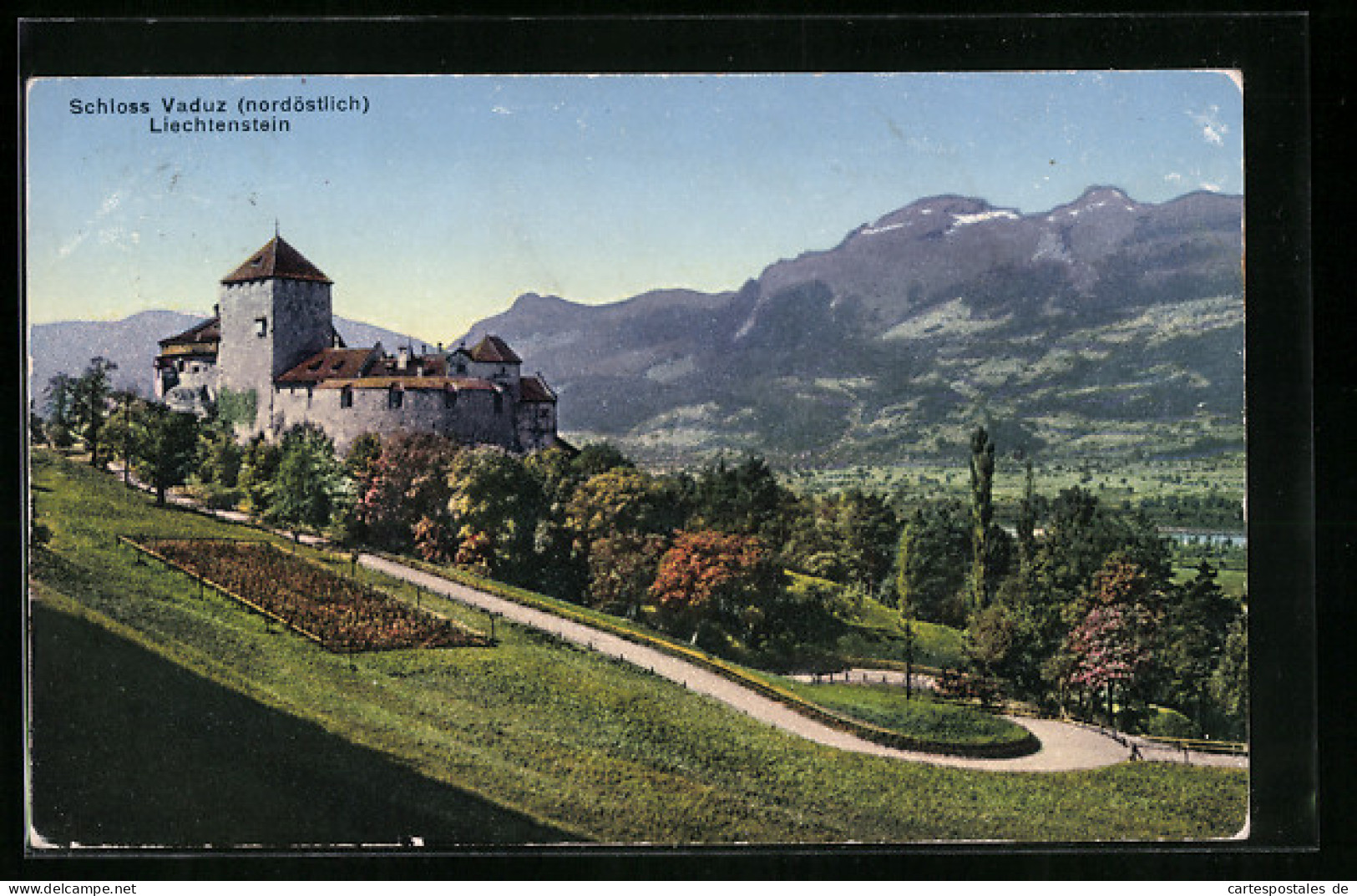 AK Vaduz, Totalansicht Mit Blick Zum Schloss  - Liechtenstein
