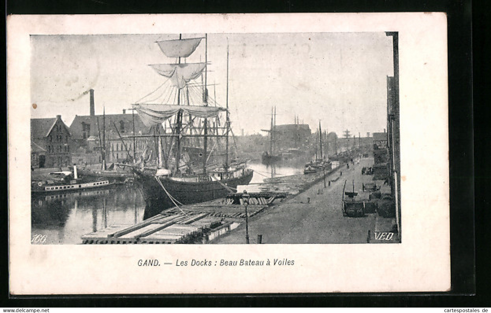 AK Gand, Les Docks: Beau Bateau à Voiles  - Andere & Zonder Classificatie