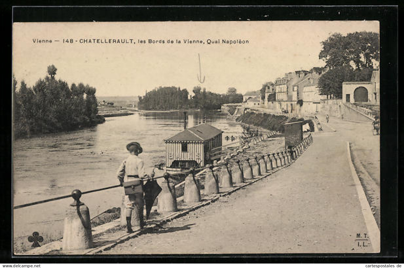 CPA Chatellerault, Les Bords De La Vienne, Quai Napoléon  - Chatellerault