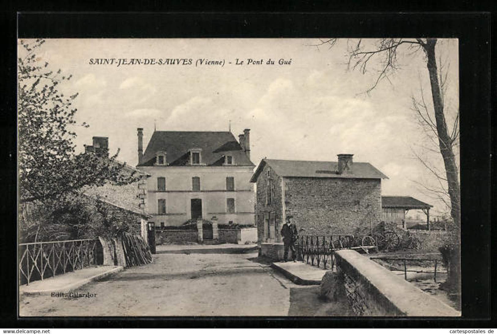 CPA Saint-Jean-de-Sauves, Le Pont Du Gué  - Altri & Non Classificati
