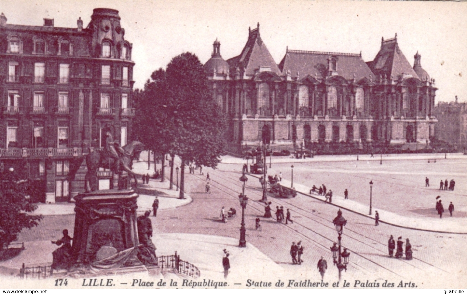 59 - LILLE - Place De La Republique - Statue De Faidherbe Et Le Palais Des Arts - Lille