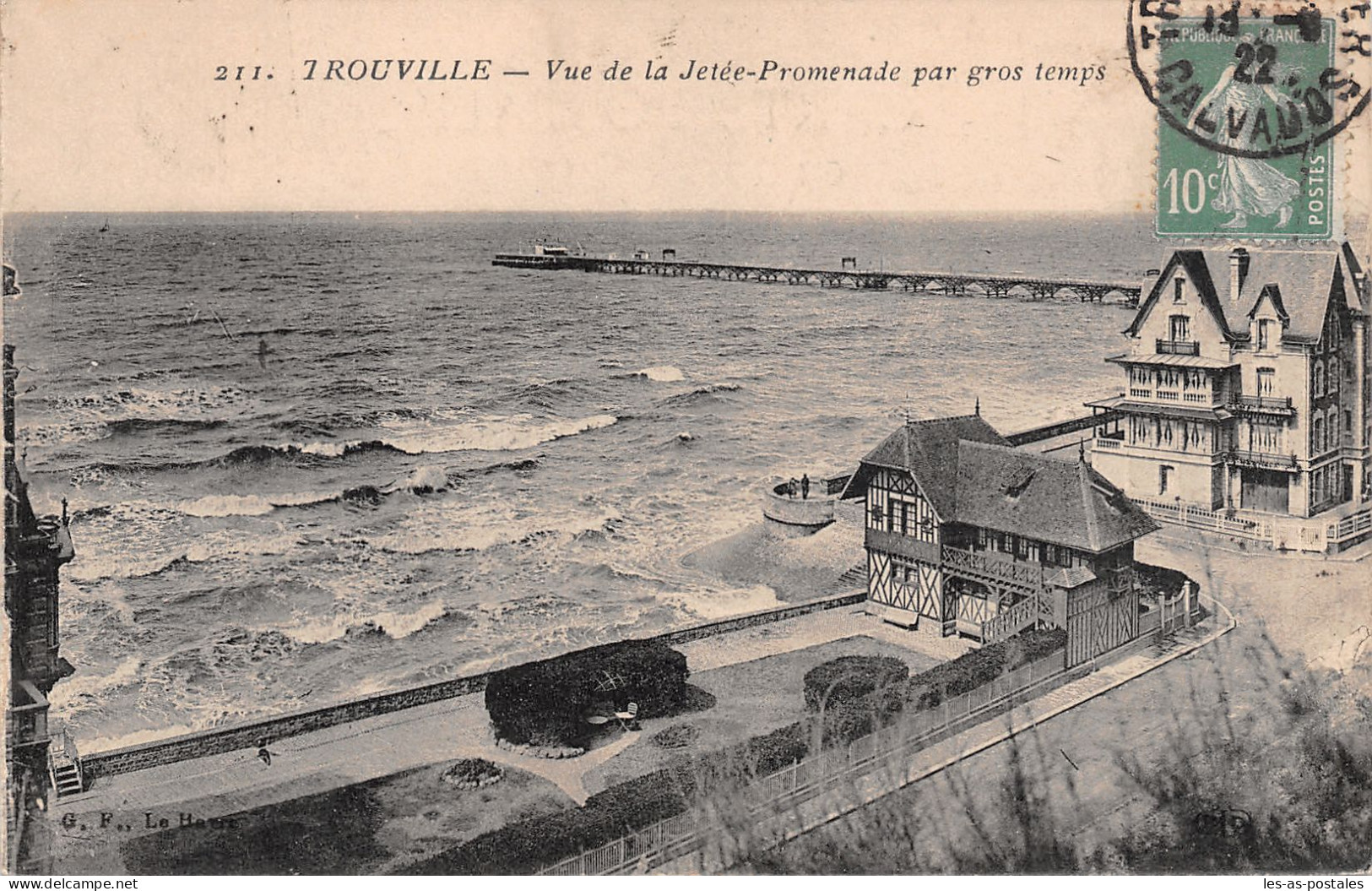 14 TROUVILLE LA JETEE - Trouville