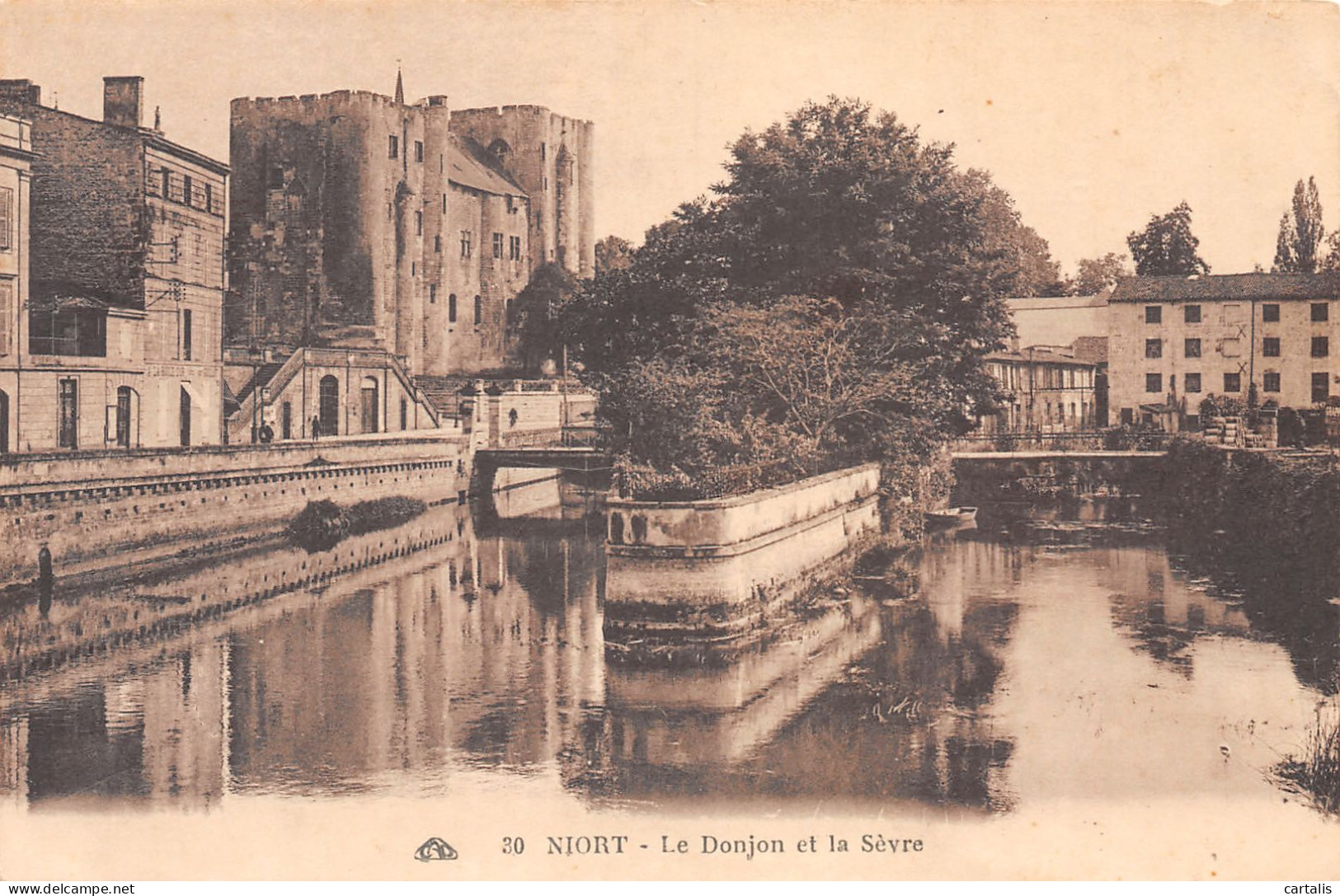 79-NIORT-N°3787-D/0327 - Niort