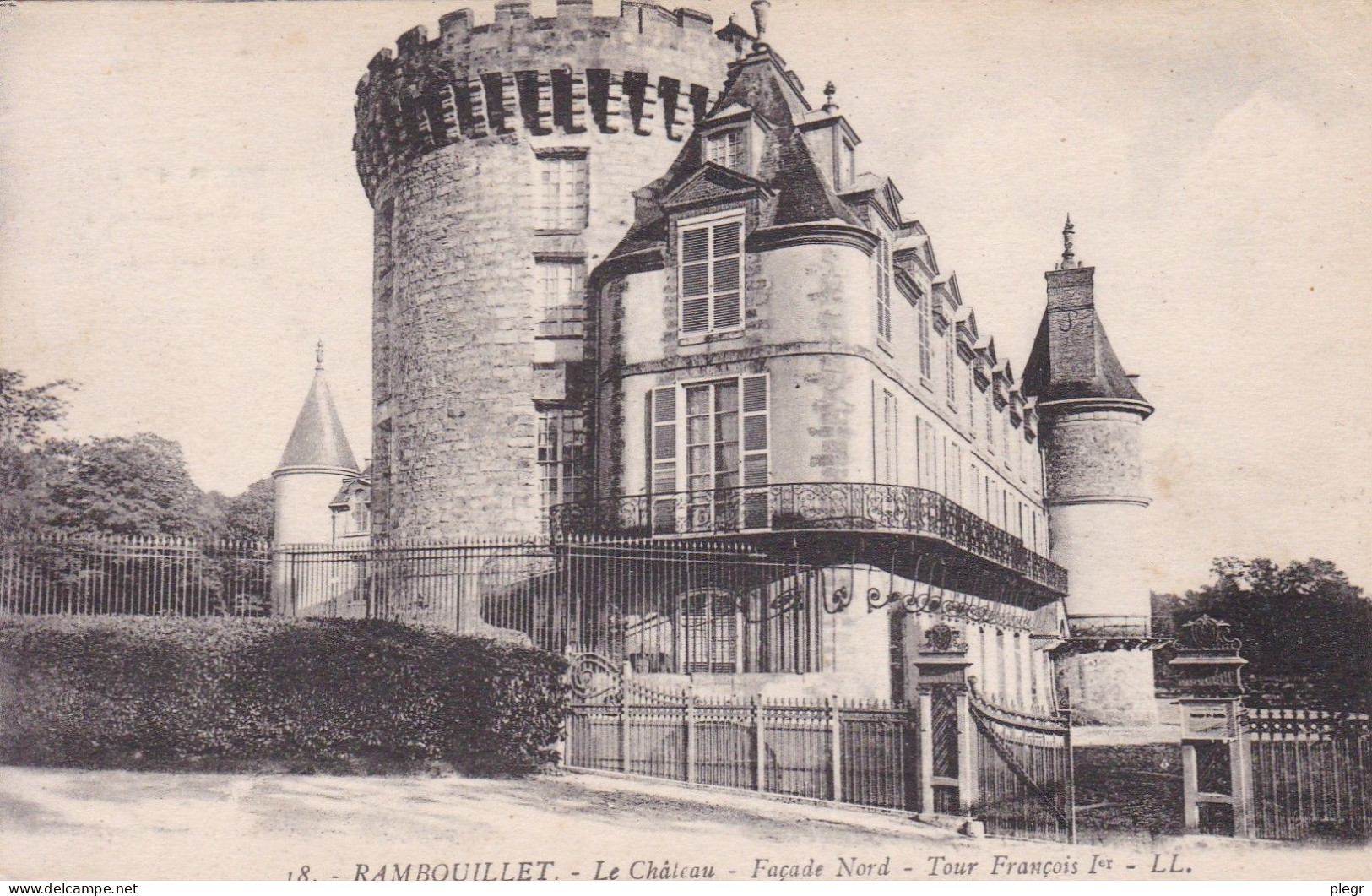 0-78517 01 32 - RAMBOUILLET - LE CHÂTEAU - FACADE NORD - TOUR FRANCOIS 1er - Rambouillet (Kasteel)