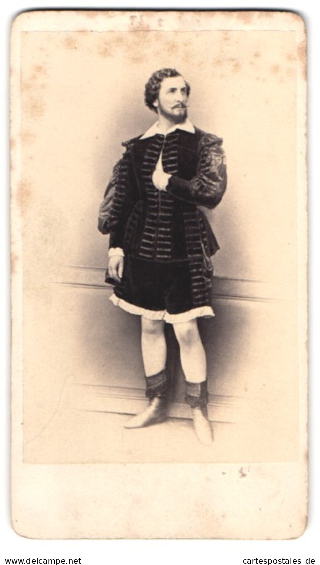 Fotografie Hans Hanfstaengl, Dresden, Schauspieler Im Bühnenkostüm Als Peter Paul Rubens  - Berühmtheiten