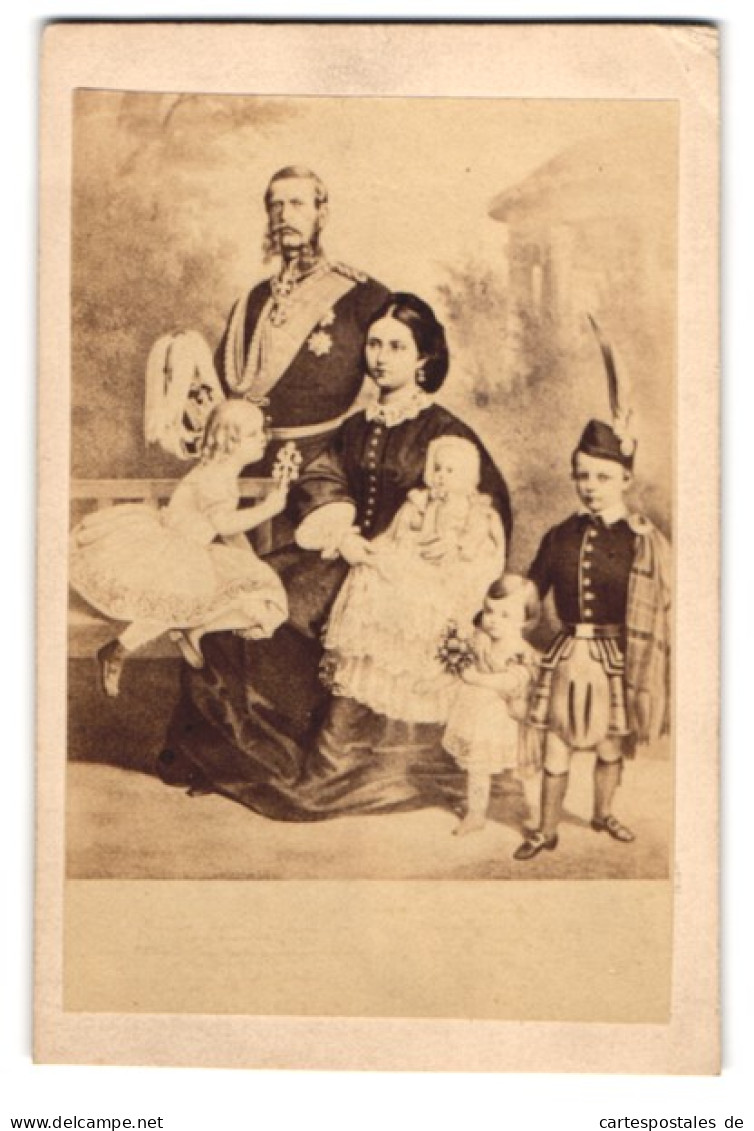 Fotografie König Friedrich Wilhelm III. & Königin Luise Von Preussen Mit Kindern  - Famous People