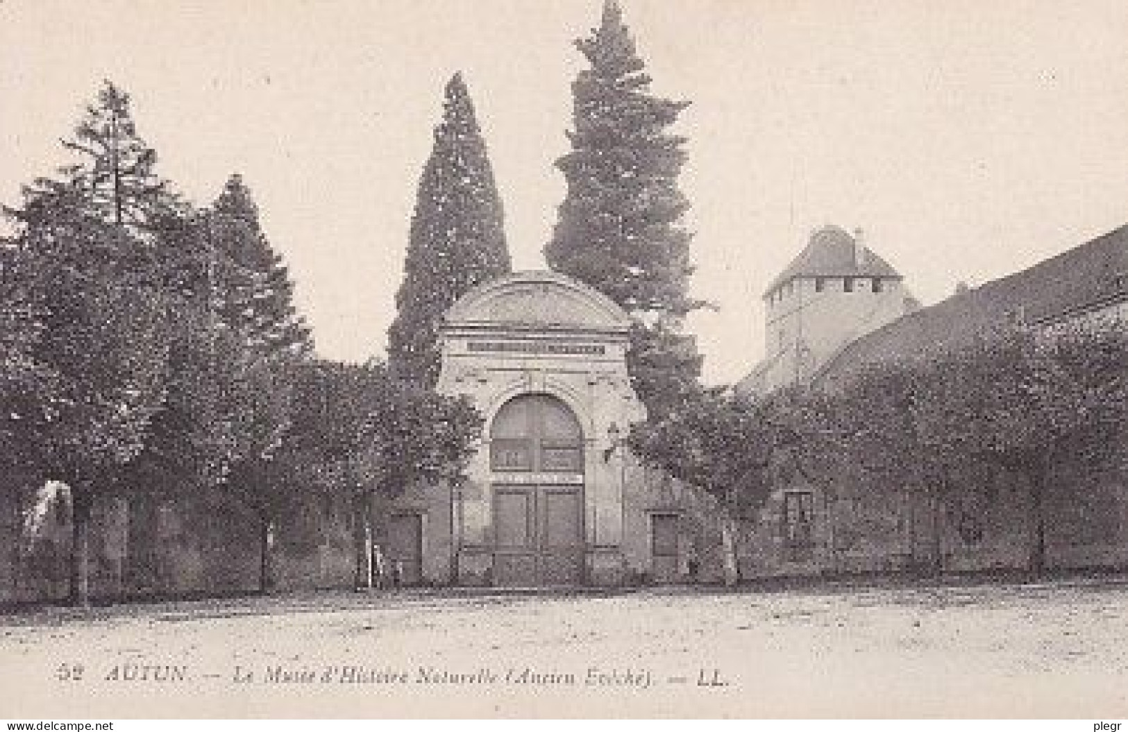 0-71014 01 39 - AUTUN - LE MUSEE D'HISTOIRE NATURELLE (ANCIEN EVECHE) - Autun