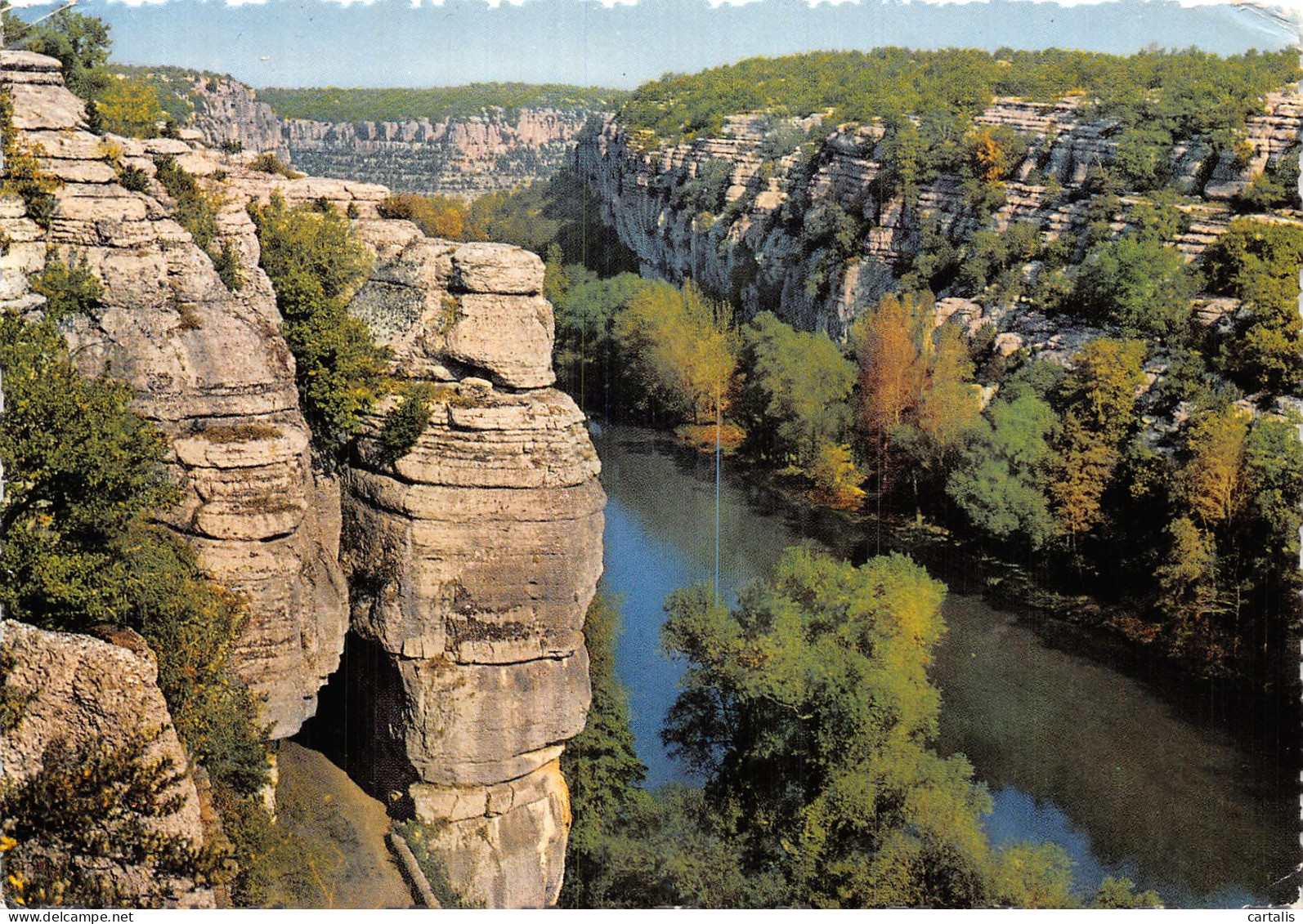 07-GORGES DE L ARDECHE AU DEFILE DE RUOMS-N° 4422-B/0205 - Other & Unclassified