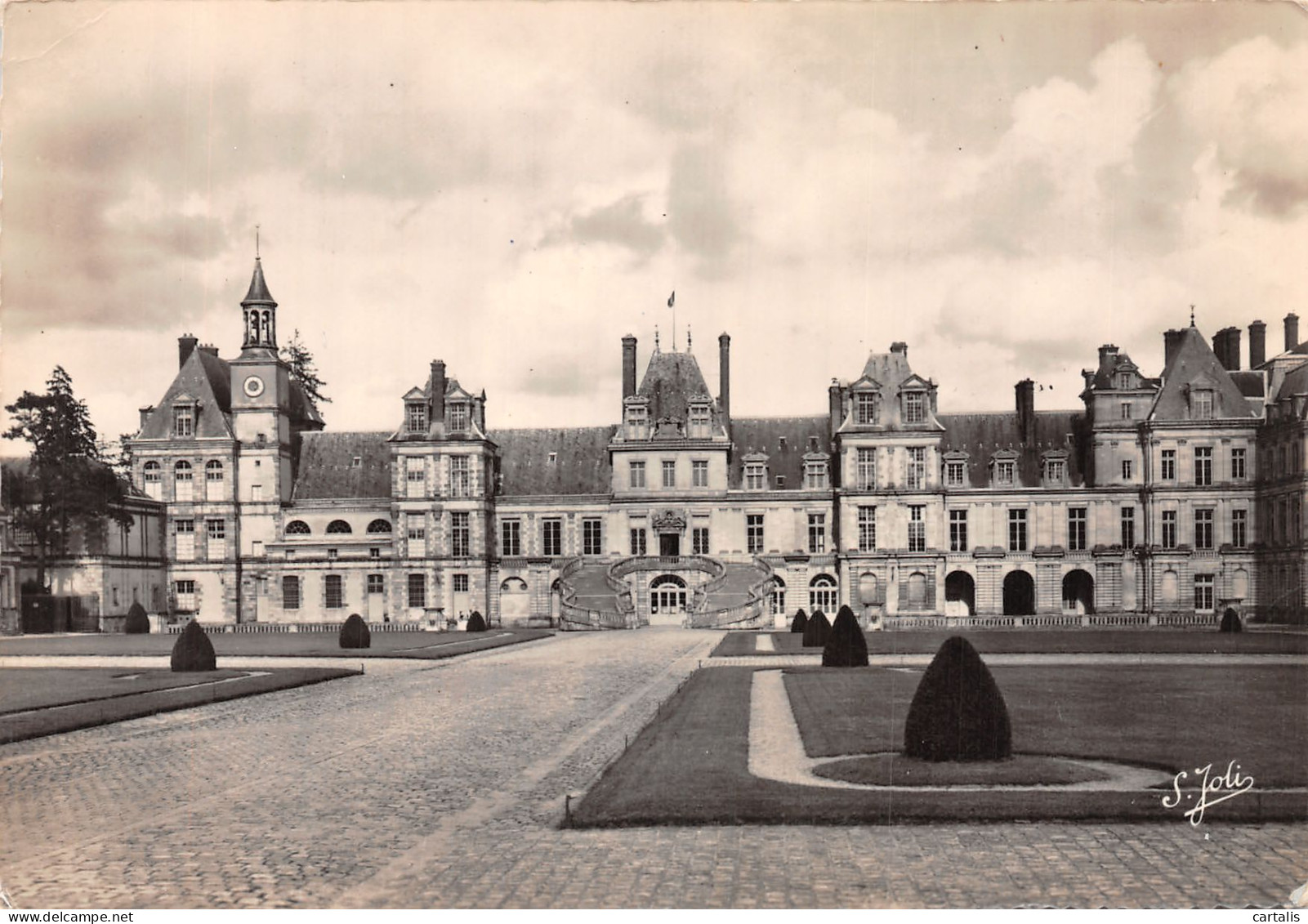 77-FONTAINEBLEAU LE CHATEAU-N° 4422-C/0331 - Fontainebleau