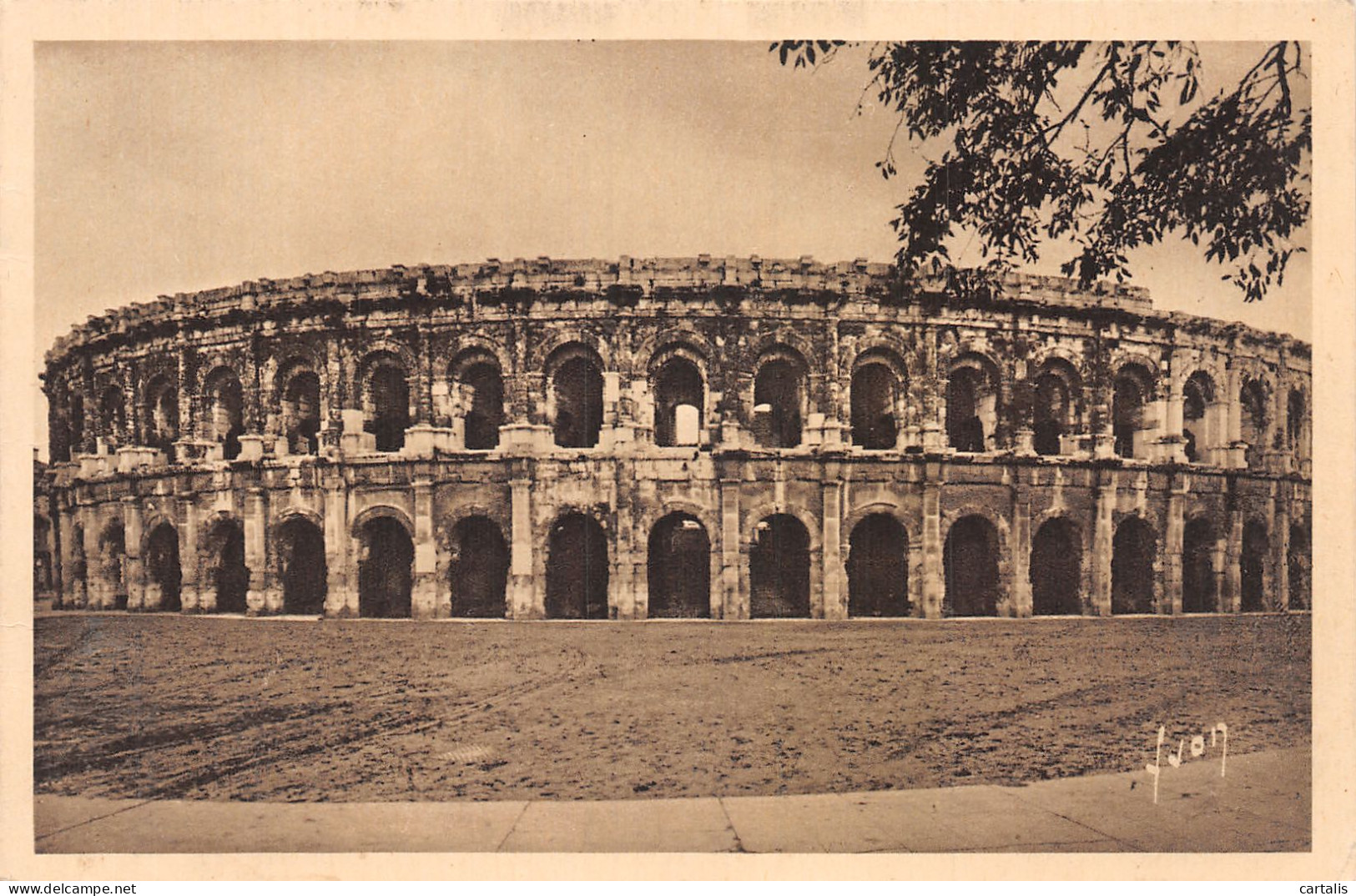 30-NIMES-N° 4428-D/0243 - Nîmes