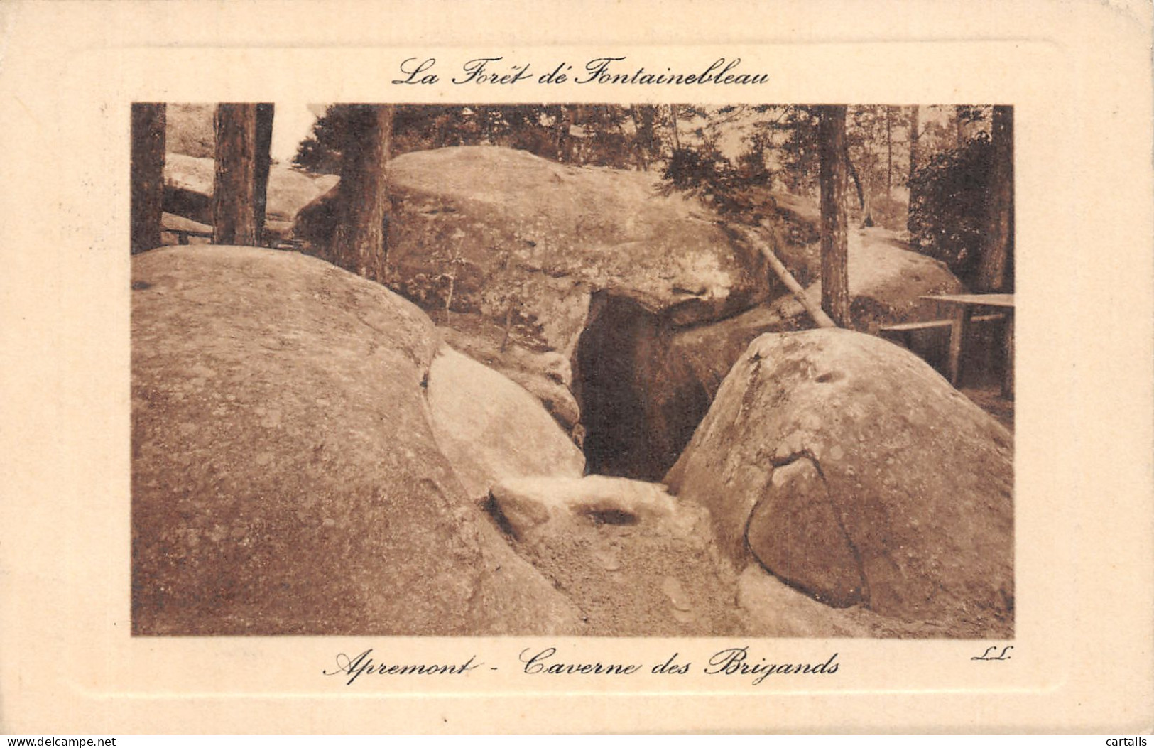 77-FONTAINEBLEAU-N° 4430-F/0297 - Fontainebleau
