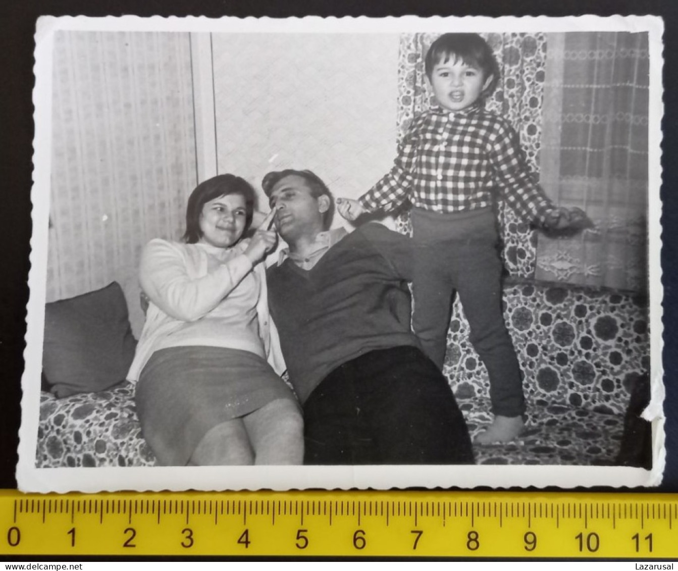 #15    Anonymous Persons - Man And Woman - Family Photo - Anonyme Personen