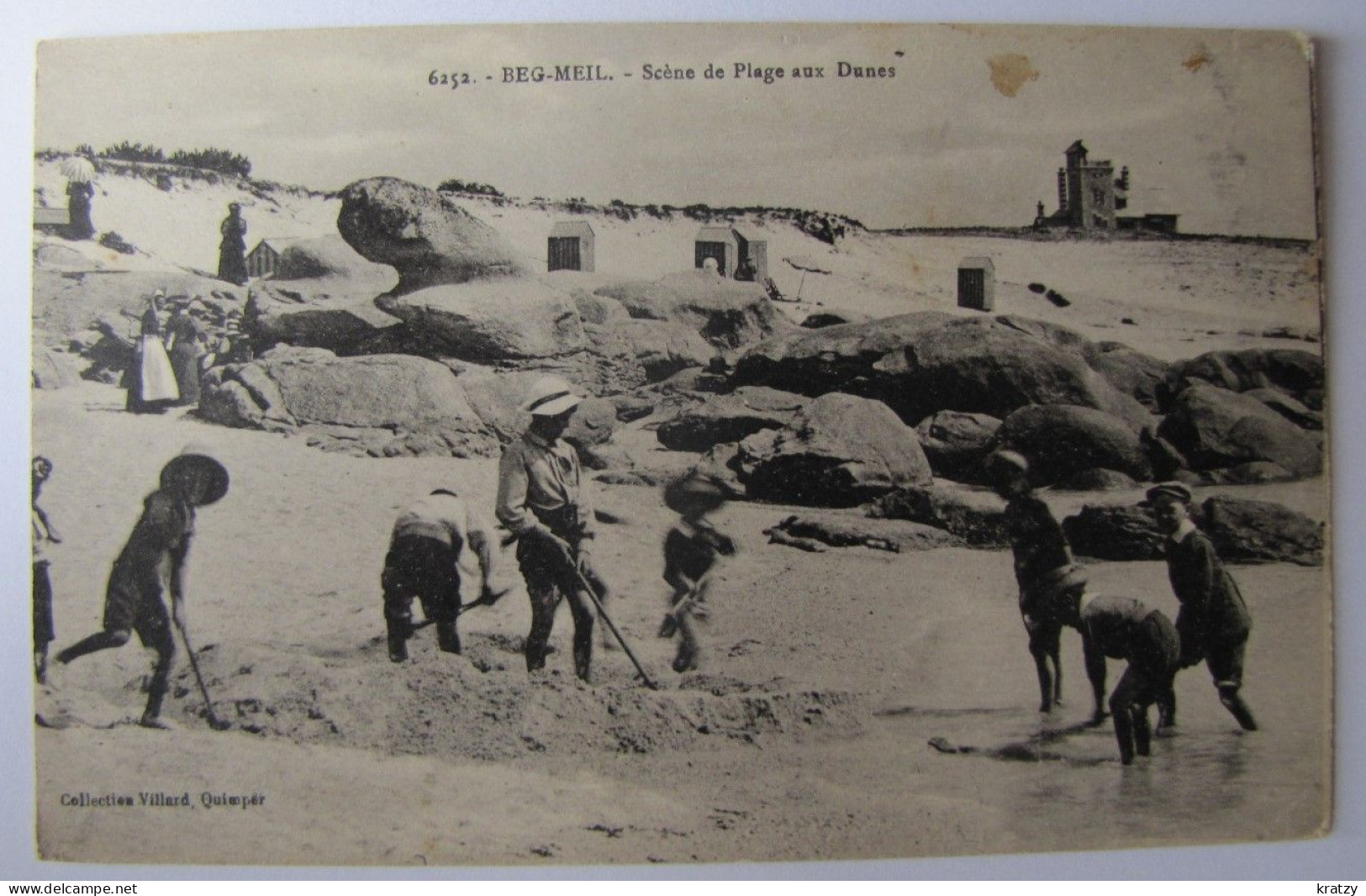 FRANCE - FINISTERE - BEG MEIL - Scène De Plage Aux Dunes - Beg Meil