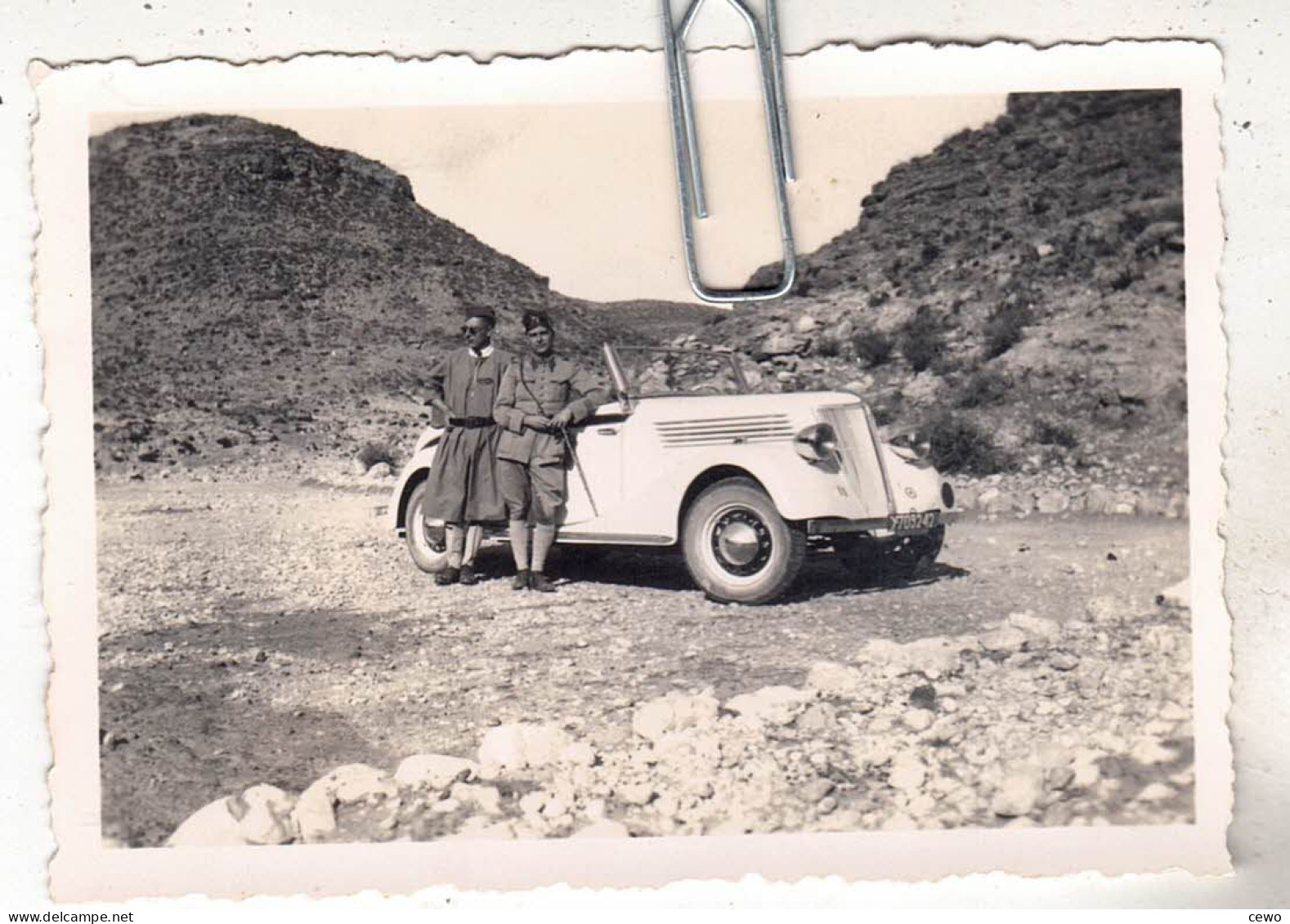 PHOTO  AUTOMOBILE  BELLE VOITURE ANCIENNE  DECAPOTALBE AVEC MILITAIRES - Automobile