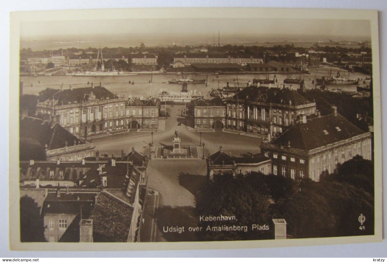 DANEMARK - KOBENHAVN - Udsigt Over Amalienborg Plads - Danemark