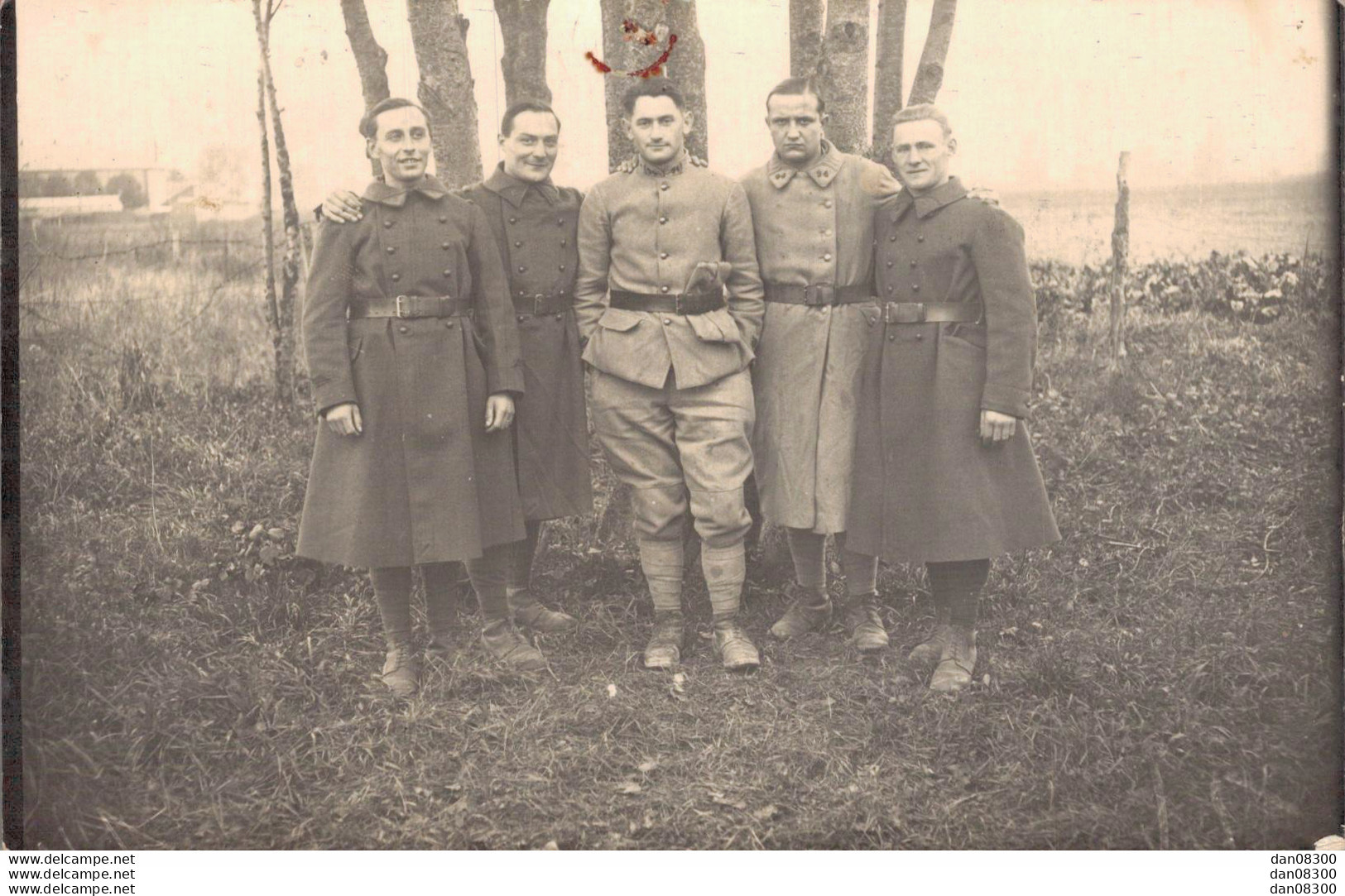 CARTE PHOTO NON IDENTIFIEE REPRESENTANT CINQ SOLDATSPOSANT EN 1929 - A Identificar