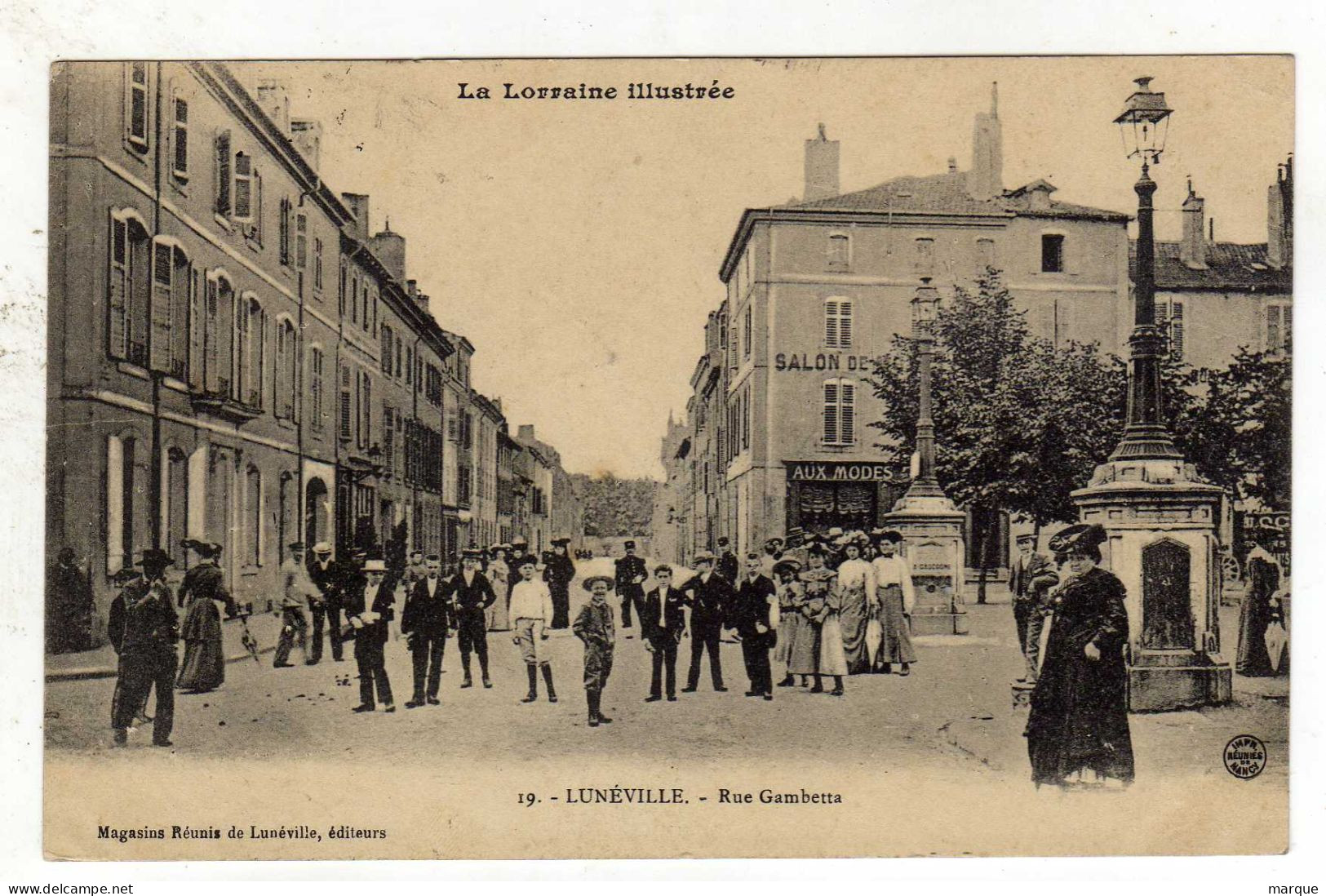 Cpa N° 19 LUNEVILLE Rue Gambetta - Luneville