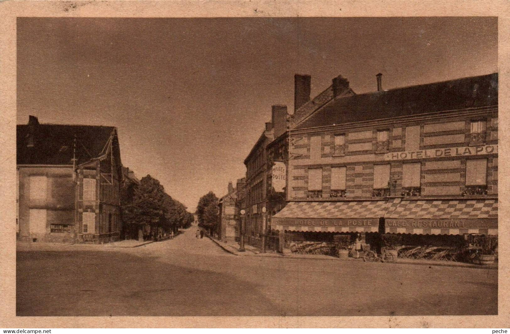 N°1239 W -cpa Vertus -avenue De La Gare- - Vertus