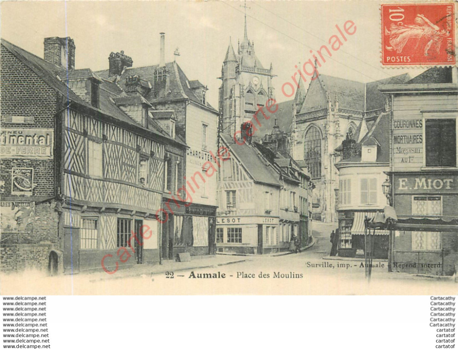 76.  AUMALE .  Place Des Moulins . - Aumale