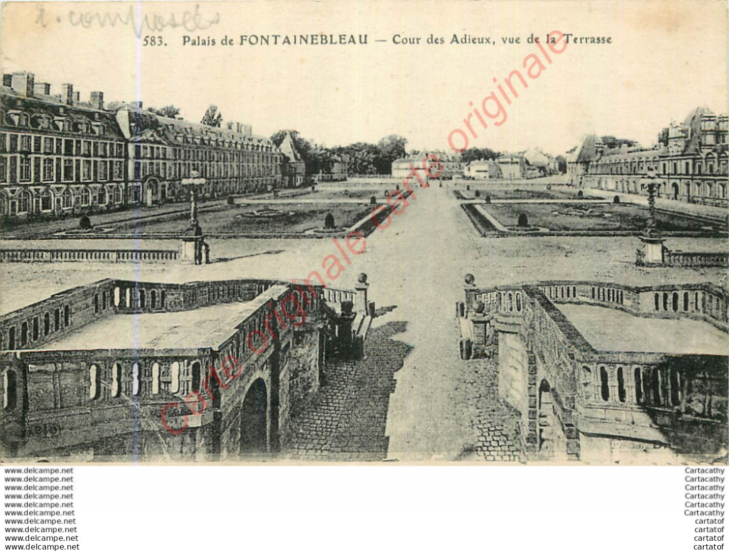 77.  Palais De FONTAINEBLEAU . Cour Des Adieux . Vue De La Terrasse . - Fontainebleau