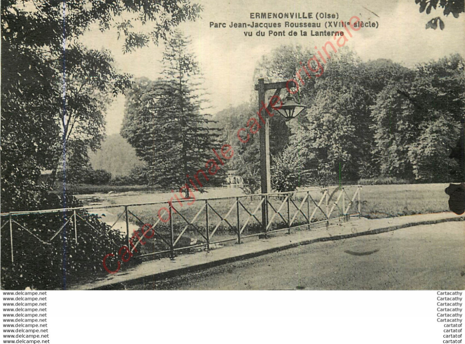 60.  ERMENONVILLE . Parc Jean-Jacques Rousseau Vu Du Pont De La Lanterne . - Ermenonville