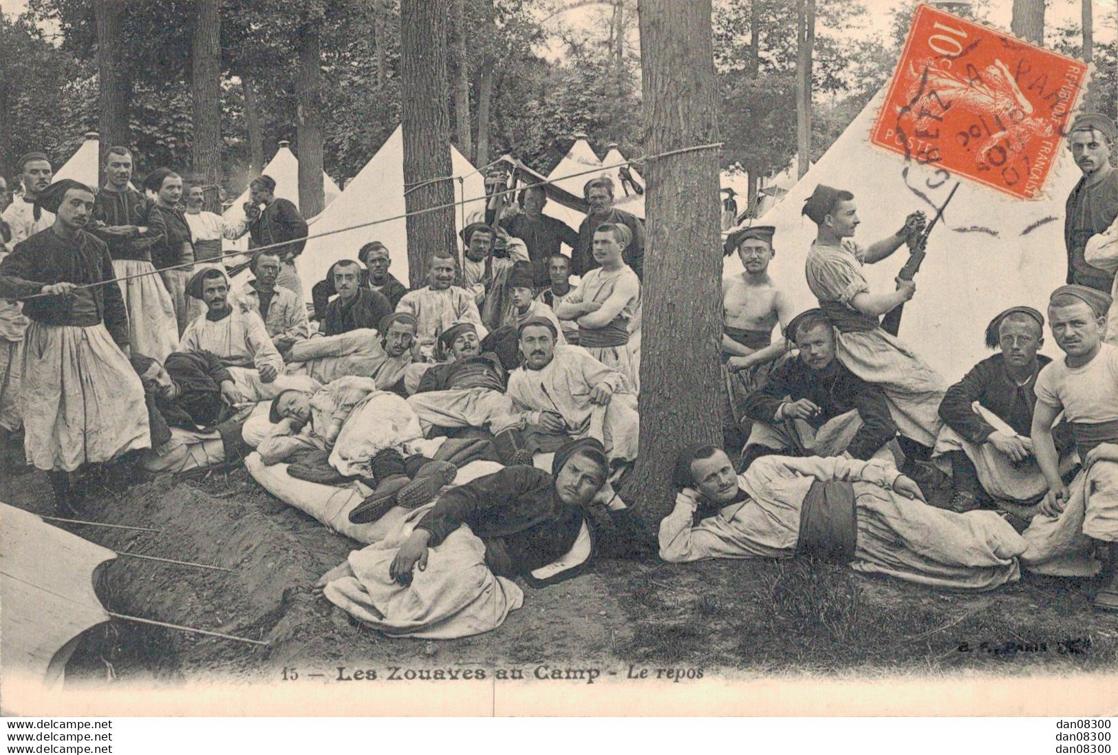 LES ZOUAVES AU CAMP LE REPOS - Barracks