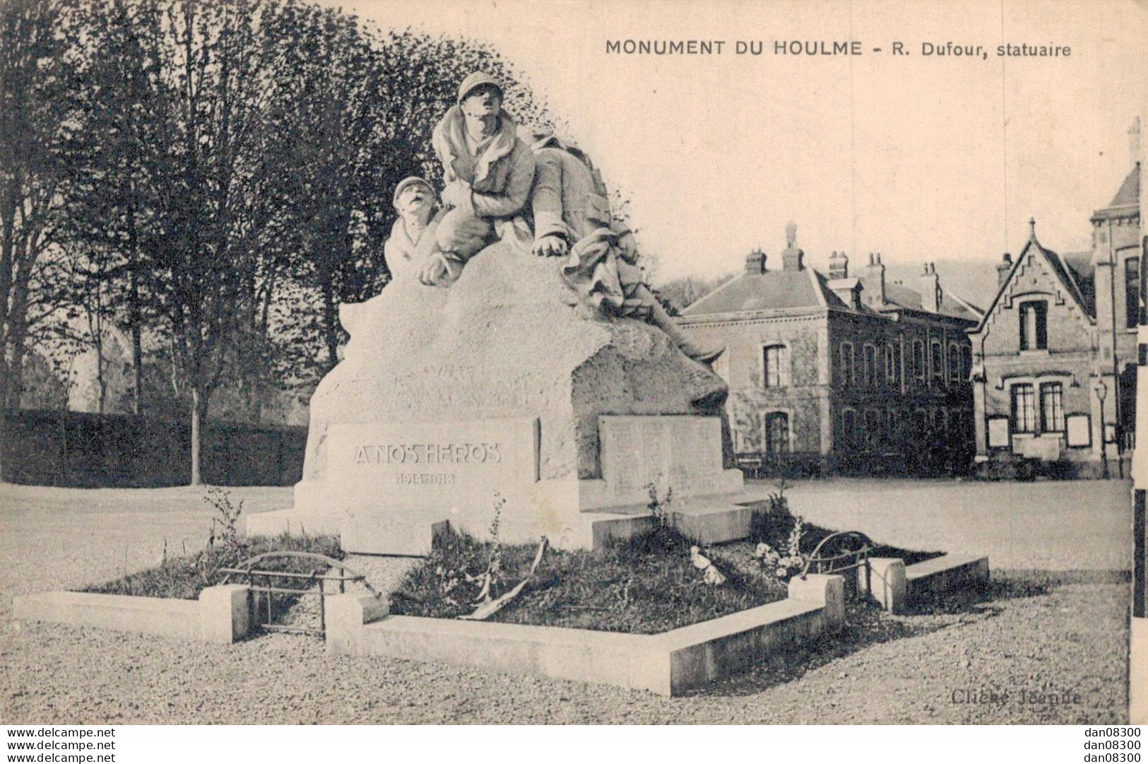 76 MONUMENT DU HOULME - War Memorials