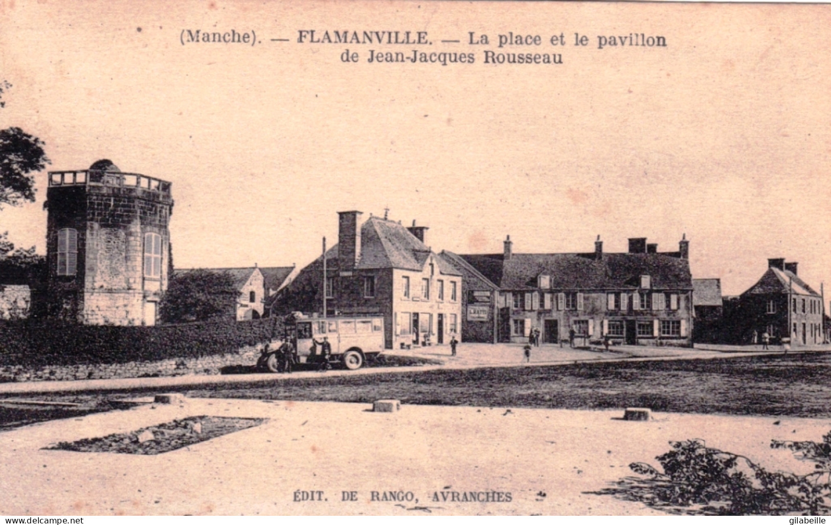 50 - Manche - FLAMANVILLE - La Place Et Le Pavillon De Jean Jacques Rousseau - Rare - Andere & Zonder Classificatie