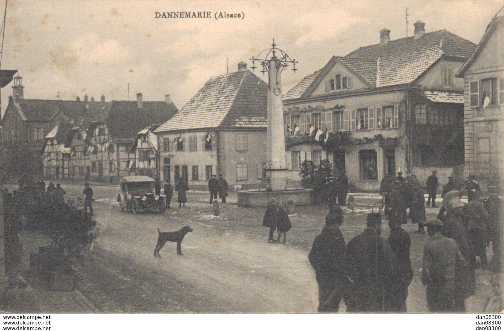 68 DANNEMARIE LA PLACE ANIMEE DRAPEAUX FRANCAIS - Dannemarie