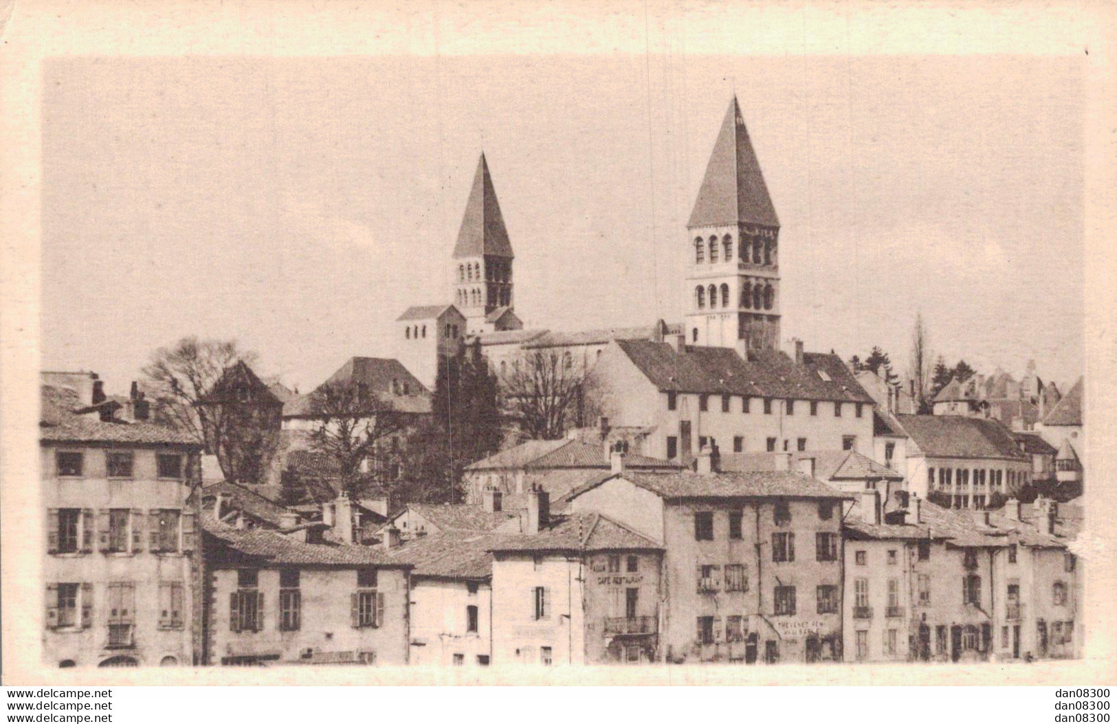 71 TOURNUS ENSEMBLE DE L'ABBAYE ET QUAI NORD - Autres & Non Classés