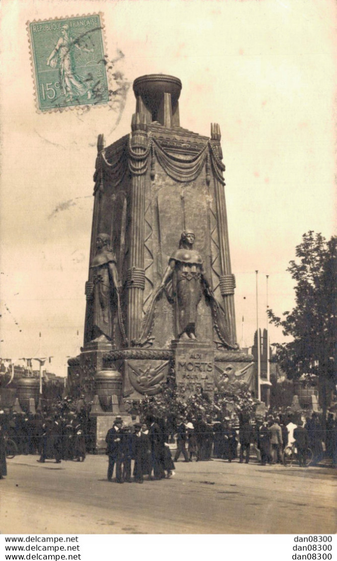 75 LES FETES DE LA VICTOIRE 14 JUILLET 1919 MONUMENT AUX MORTS POUR LA PATRIE - Monumentos A Los Caídos