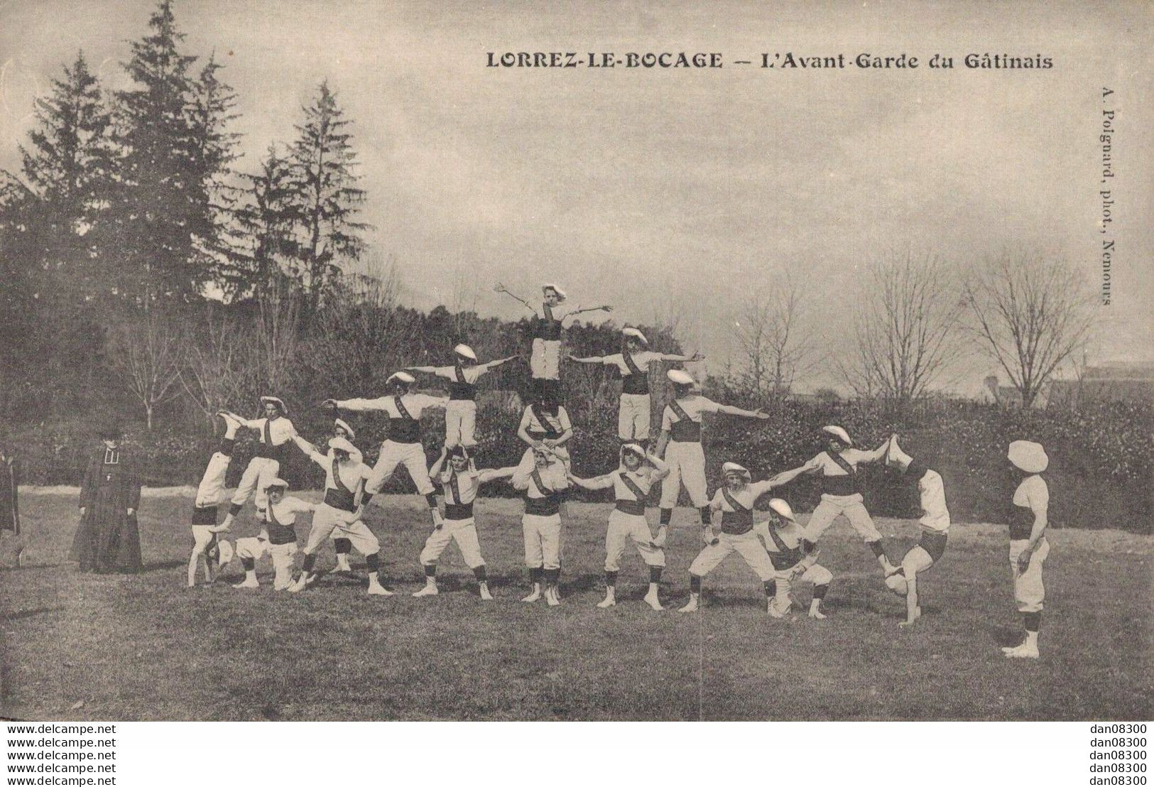 77 LORREZ LE BOCAGE L'AVANT GARDE DU GATINAIS PYRAMIDE HUMAINE - Autres & Non Classés