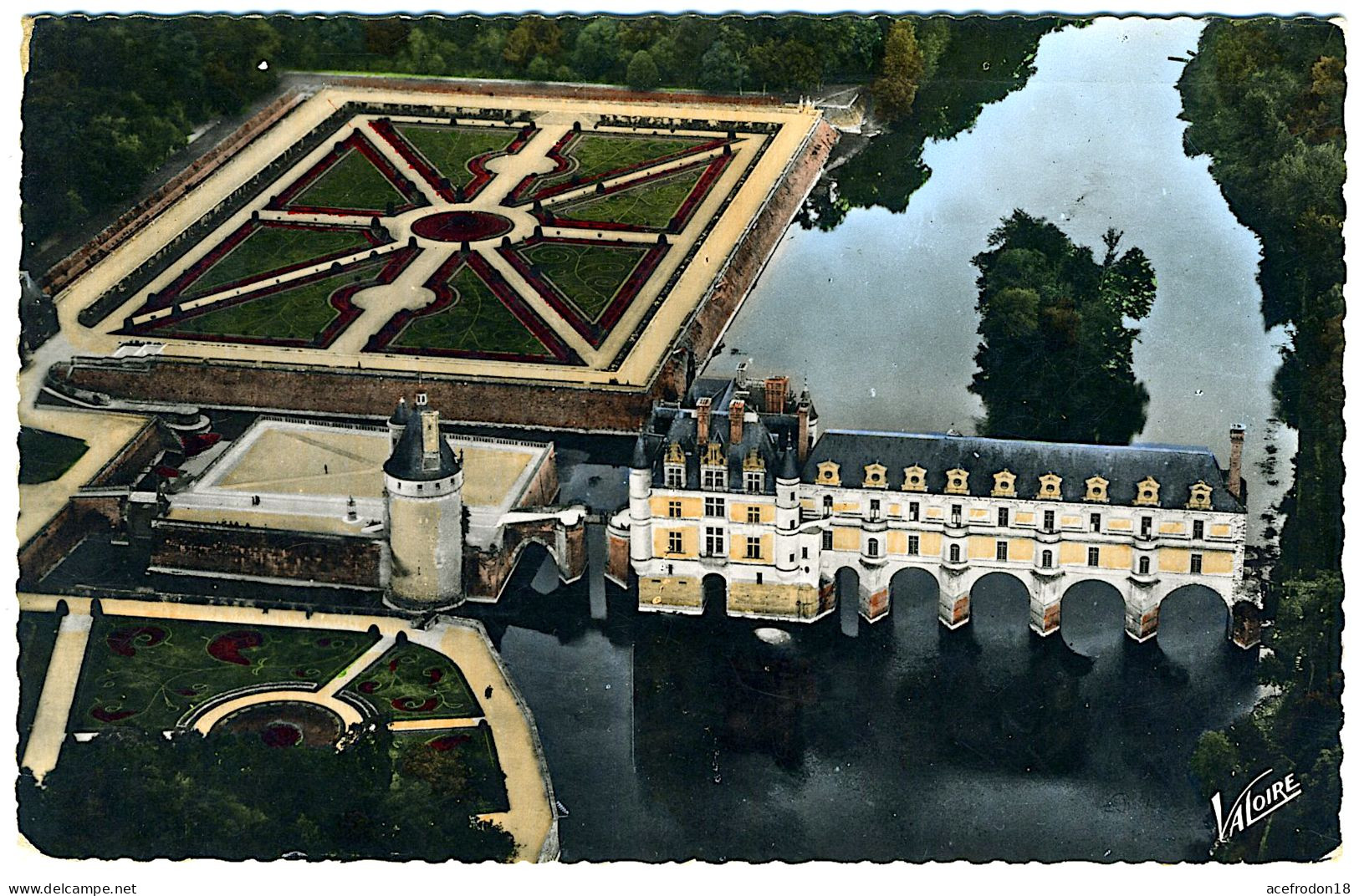 Chenonceaux - Le Cher, Le Château, Le Donjon Et Le Jardin De Diane De Poitiers, Vus D'avion - Chenonceaux