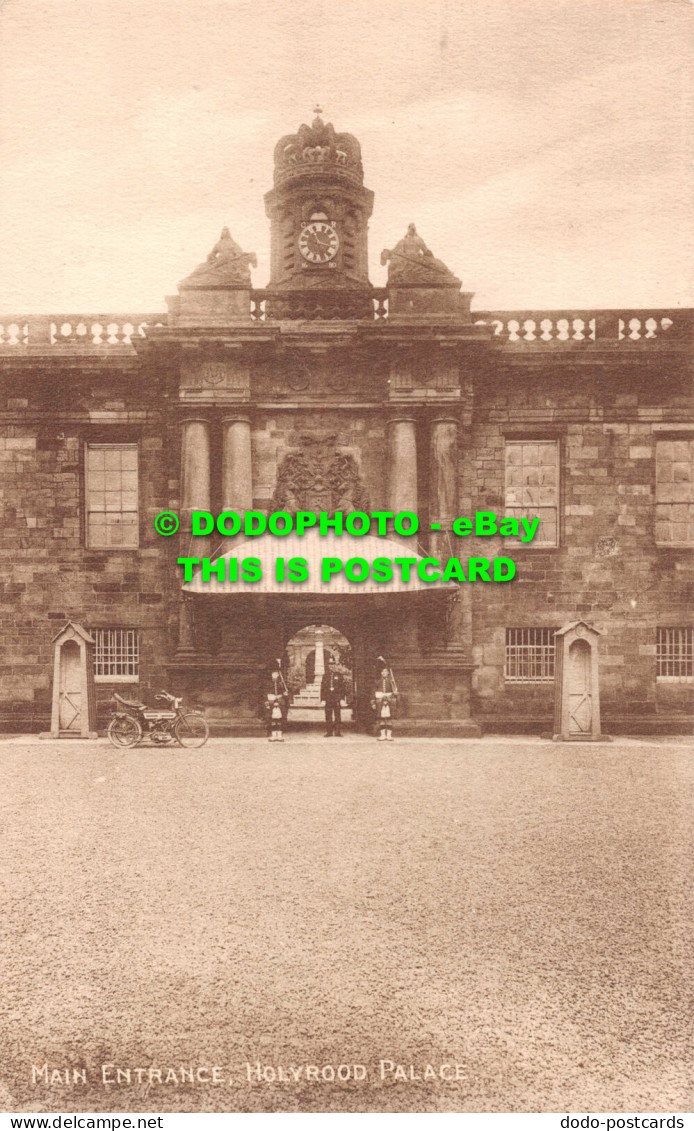 R546483 Holyrood Palace. Main Entrance - World