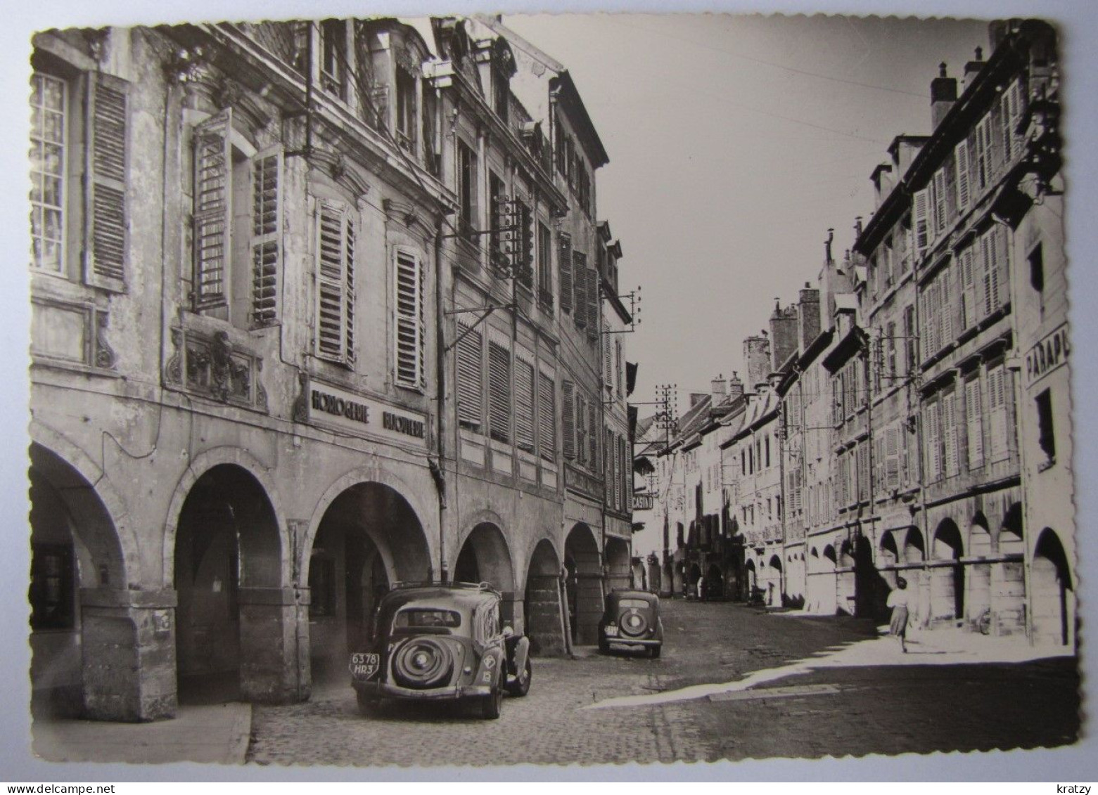 FRANCE - JURA - LONS-le-SAUNIER - Rue Du Commerce, Les Arcades - Lons Le Saunier