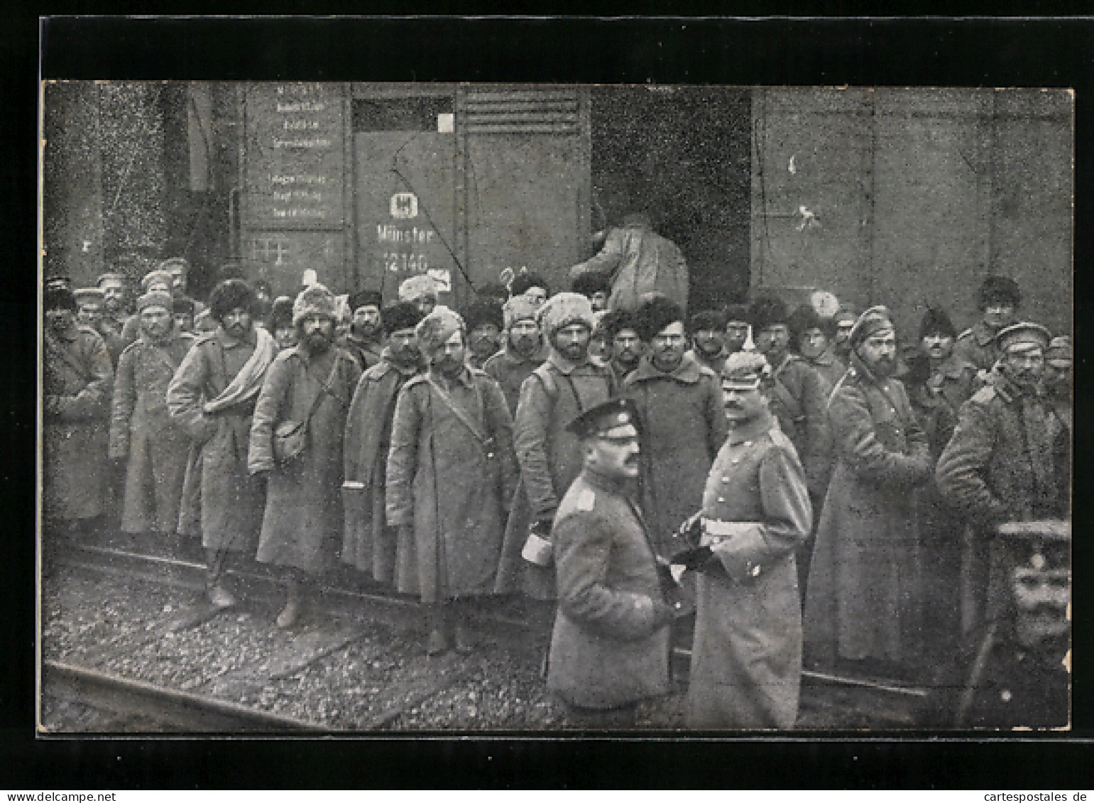 AK Neu-Ulm, Kriegsgefangene Russen Auf Dem Bahnhof 25.11.1914  - Guerra 1914-18