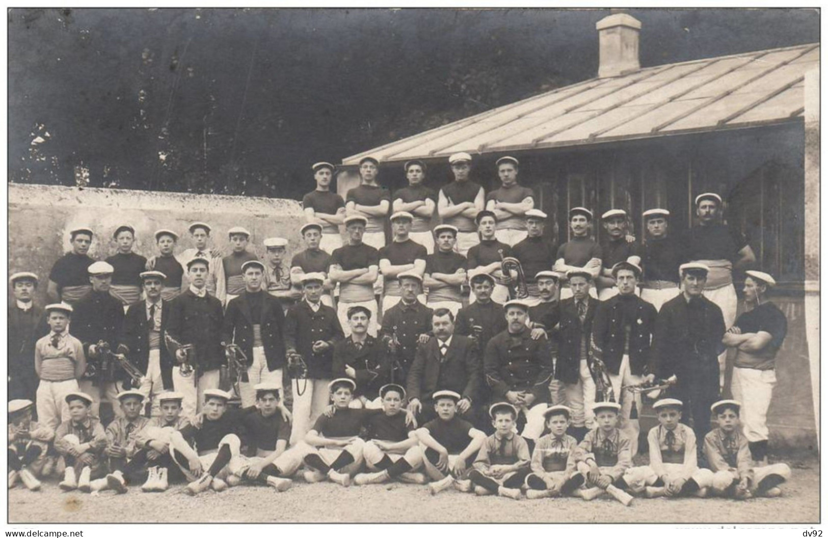 FANFARE ET GROUPE DE GYMNASTES CARTE PHOTO - Foto