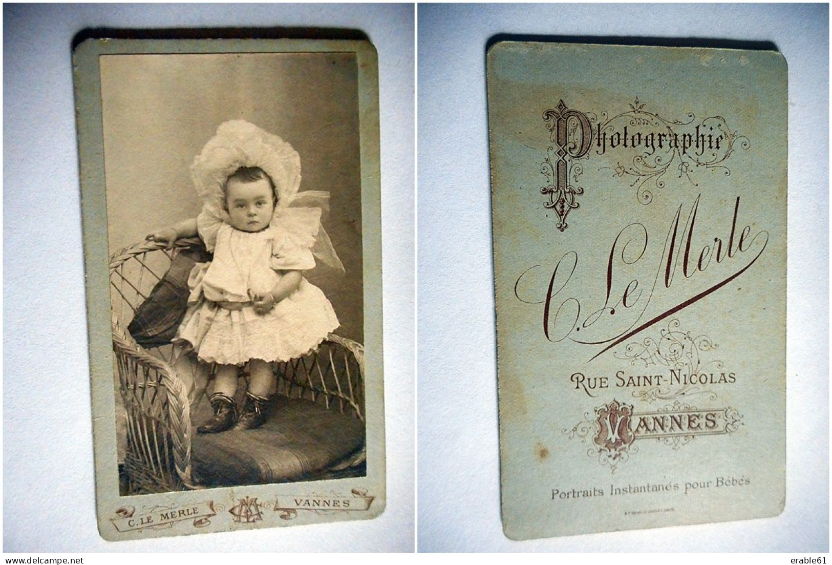 PHOTO CDV ENFANT JEUNE FILLE SUR SON FAUTEUIL MODE Cabinet LE MERLE  A VANNES - Anciennes (Av. 1900)
