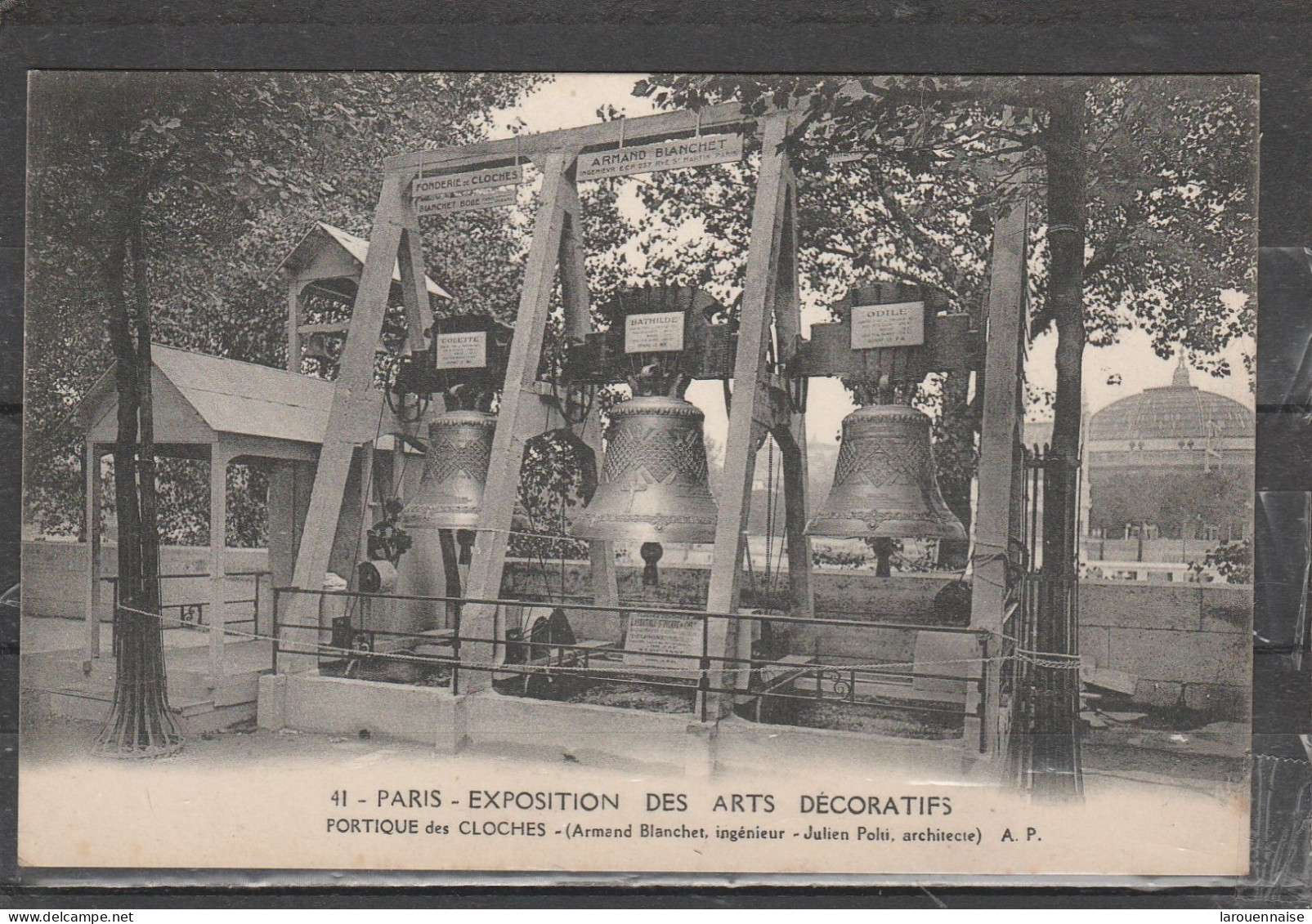 Cloche - PARIS - Exposition Des Arts Décoratifs - Portique Des Cloches - Exhibitions