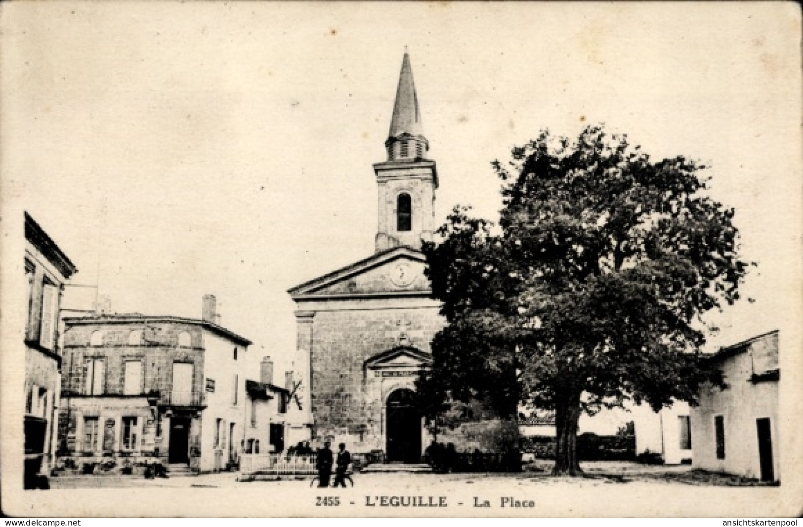 CPA Grandes Bouches Du Rhône, L’Eguille, La Place - Sonstige & Ohne Zuordnung