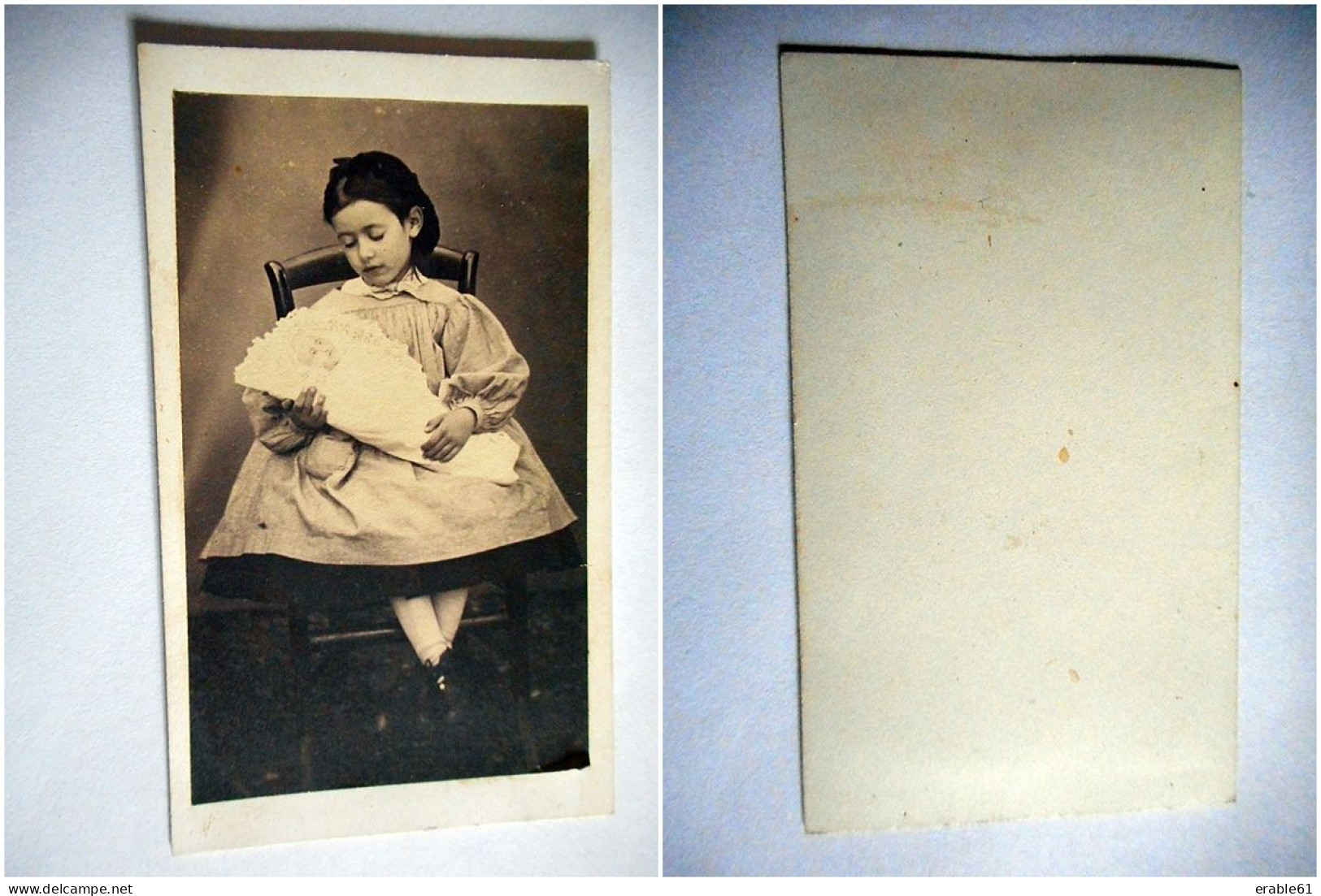 PHOTO CDV ENFANT JEUNE FILLE ET UN BEBE DANS SES BRAS Anonyme - Oud (voor 1900)