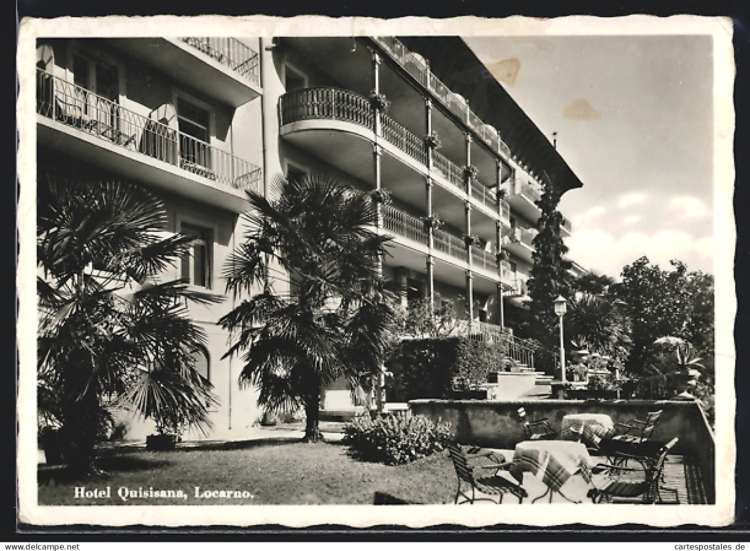 AK Locarno, Hotel Quisisana, Gartenpartie  - Locarno
