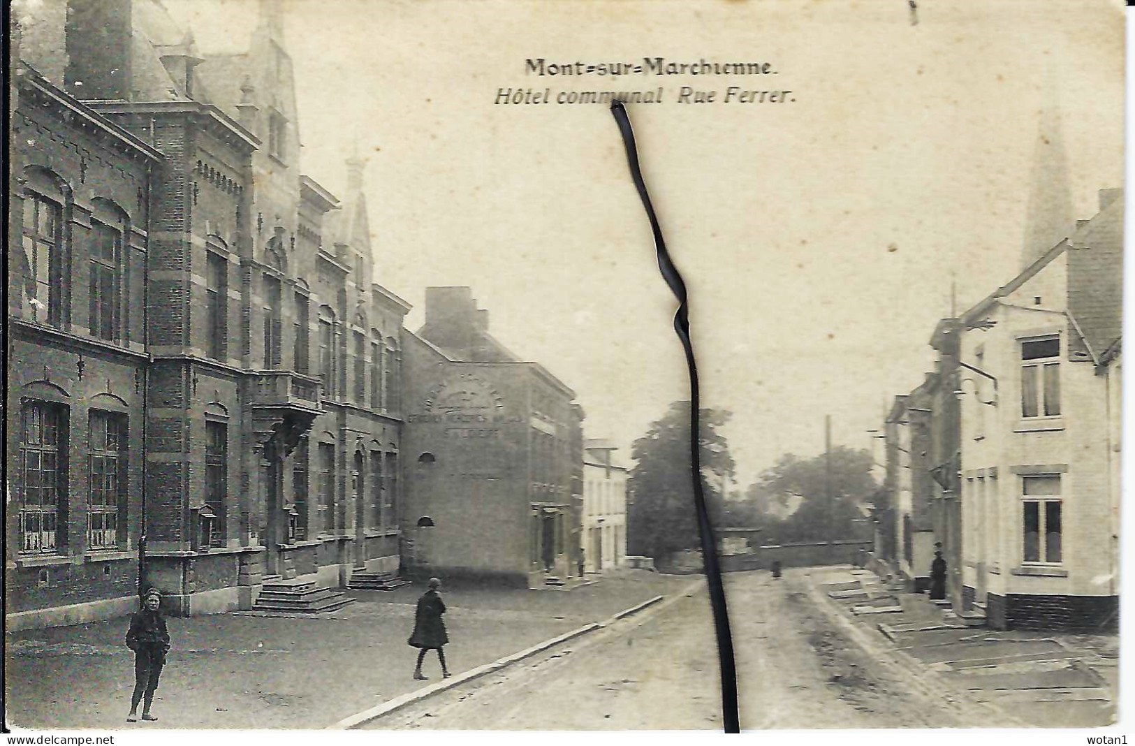 MONT-SUR-MARCHIENNE - Hôtel Communal Rue Ferrer (ligne Noire Fictive) - Charleroi